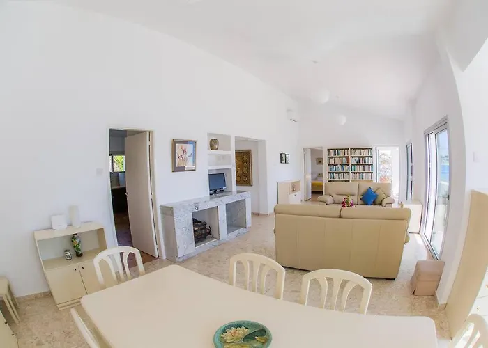 Coral Bay House アパート ペイヤ